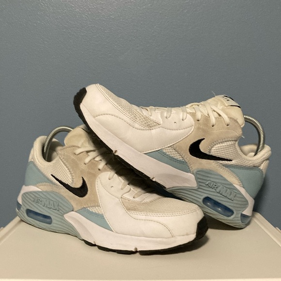 Women’s air max excee - size 10.5W - Picture 2 of 7
